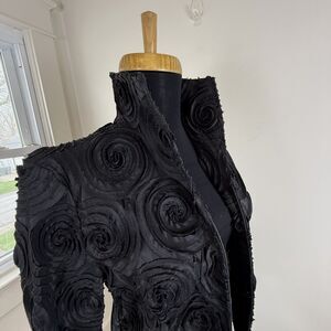 Vintage Raised Swirl Textured Black Blazer | Fitted Zip Up Statement Jacket